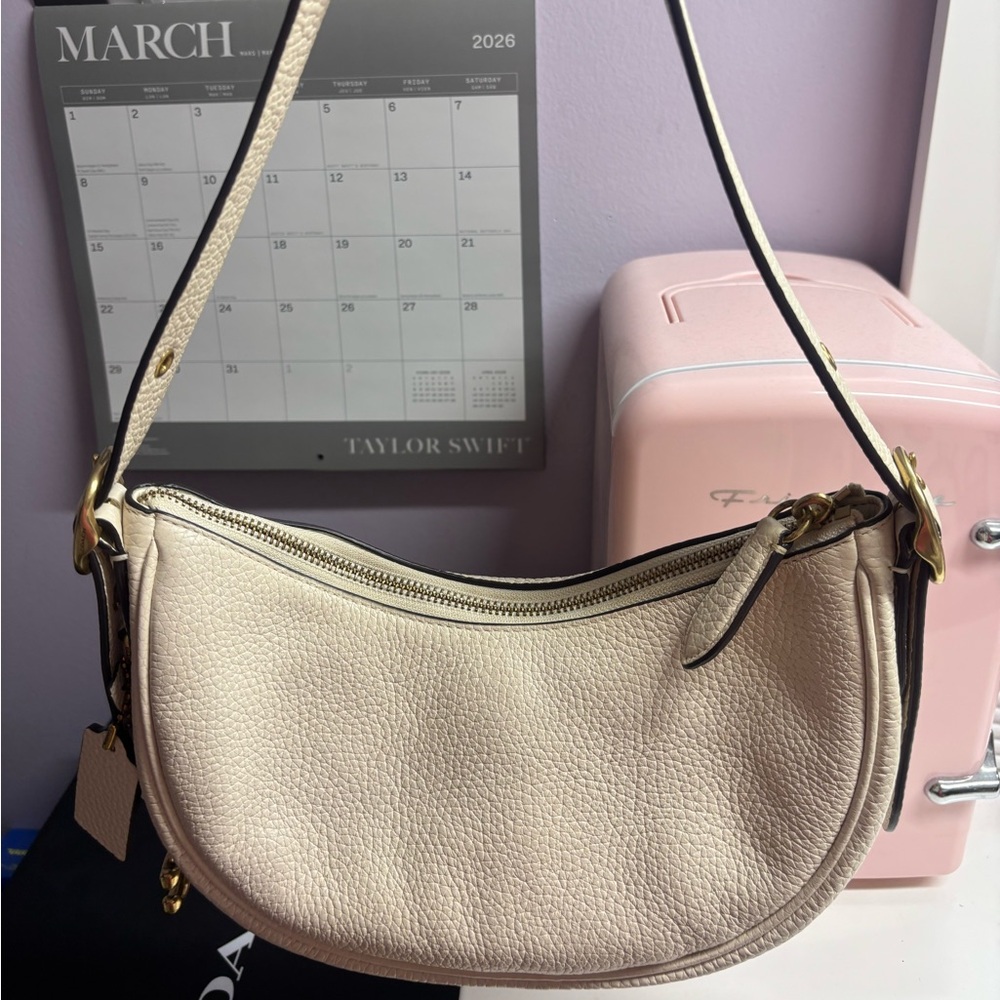 Coach Cream Leather Shoulder Bag